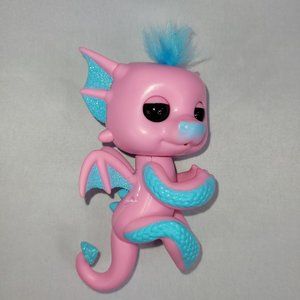 Fingerlings Baby Glitter Dragon Sandy Interactive Electronic WowWee Toys